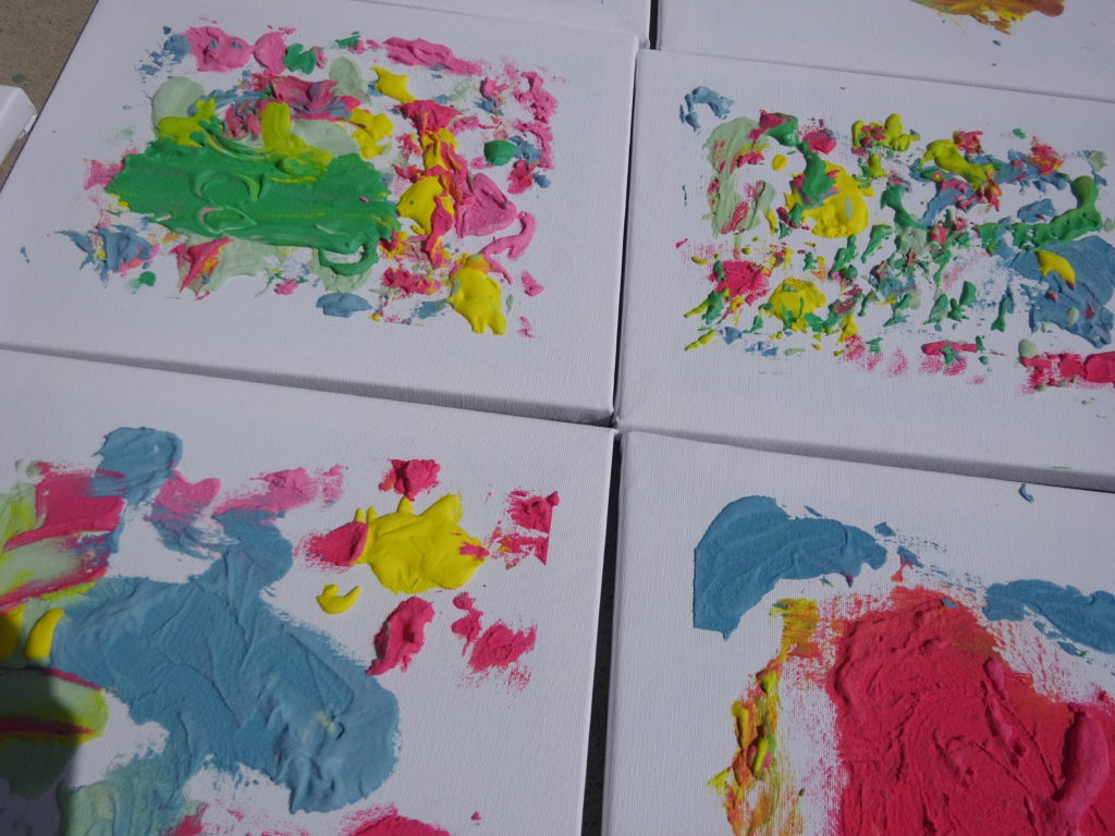 重曹アート」と「コインでサーカス」を楽しんだよ♪ | 株式会社ナール | 株式会社ナール